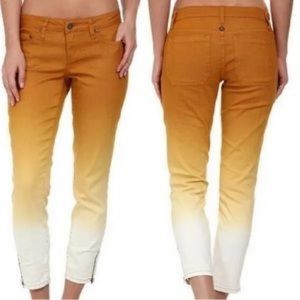 PrAna Jett Capri Cumin ombre White zipper detail